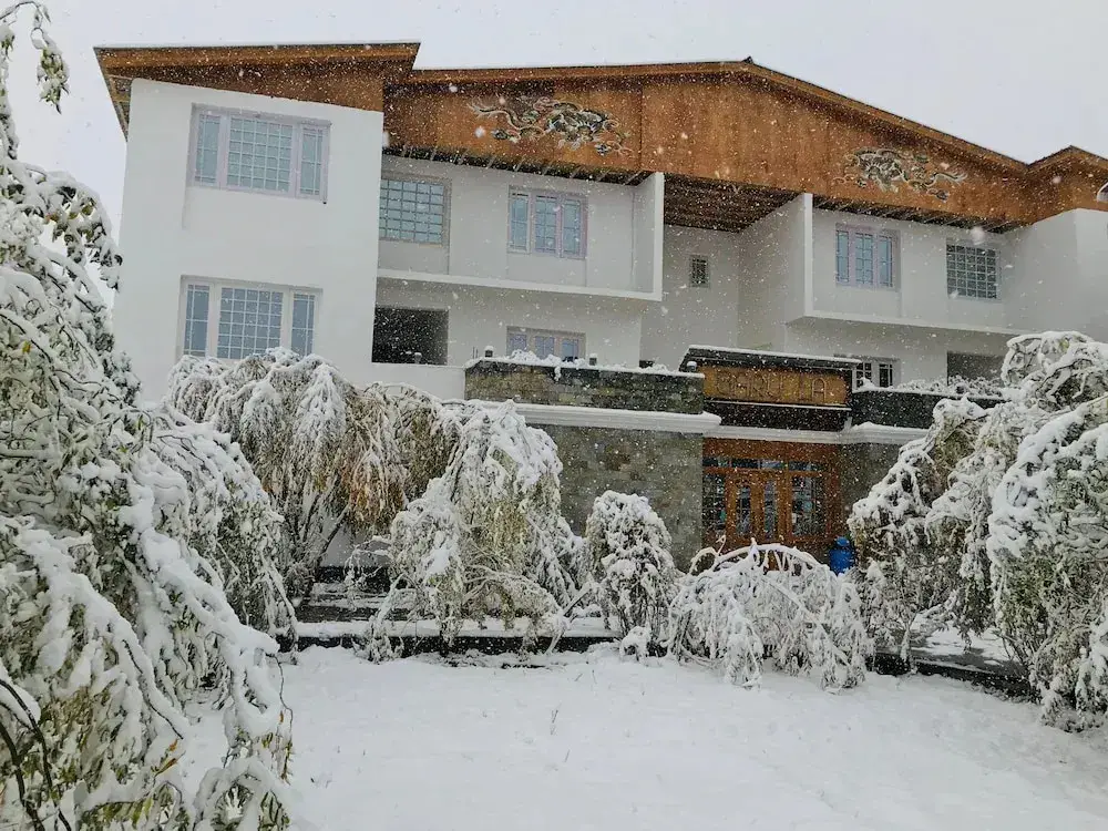 Каргил: Barula Hotel