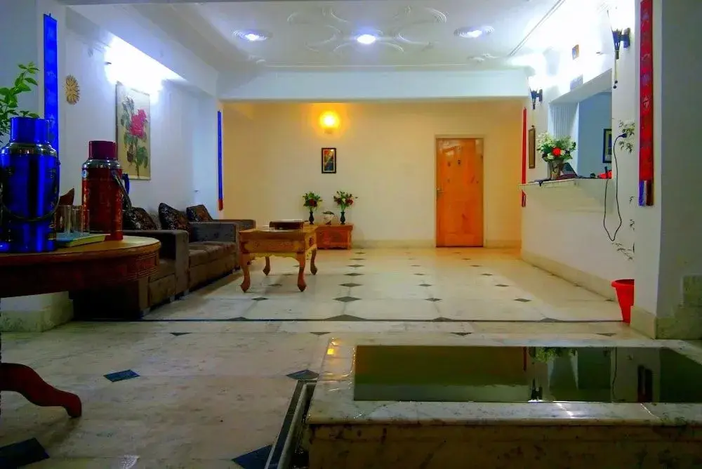 Каргил: Barula Hotel