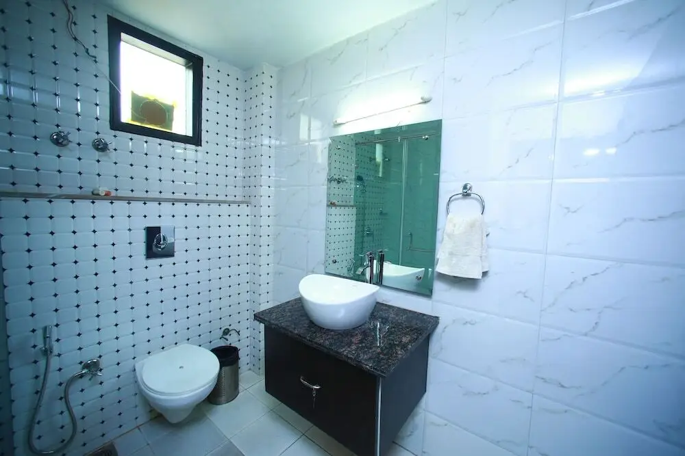 Гуруграм: Sparklin Suites