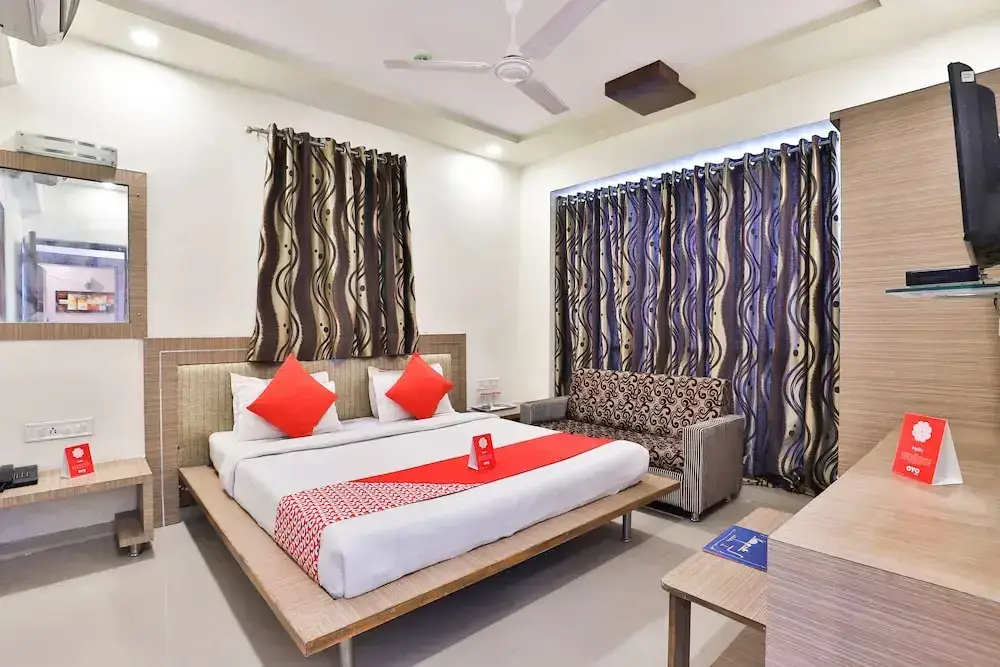 Гандхинагар: OYO 2389 Hotel The Grand Pritam