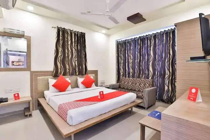 Гандхинагар: OYO 2389 Hotel The Grand Pritam