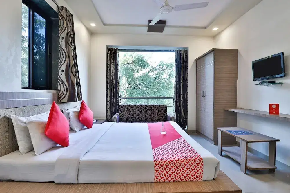 Гандхинагар: OYO 2389 Hotel The Grand Pritam