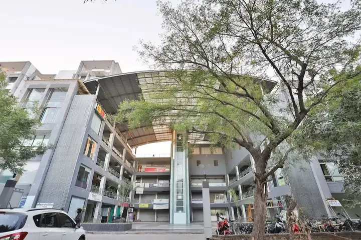 Гандхинагар: OYO 2389 Hotel The Grand Pritam