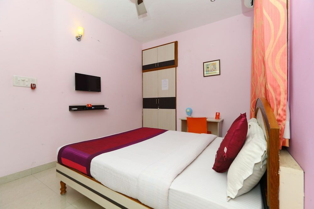 Ченнаи: OYO 2612 Hotel Fiesta House