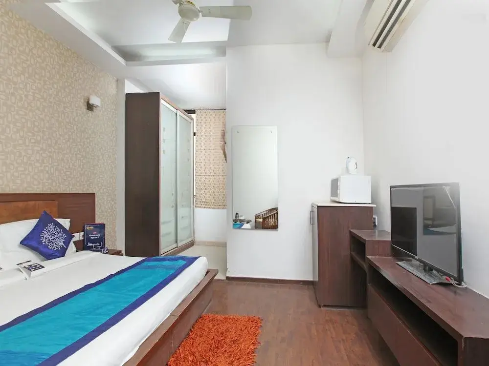 Гуруграм: OYO 2216 Hotel Live Inn