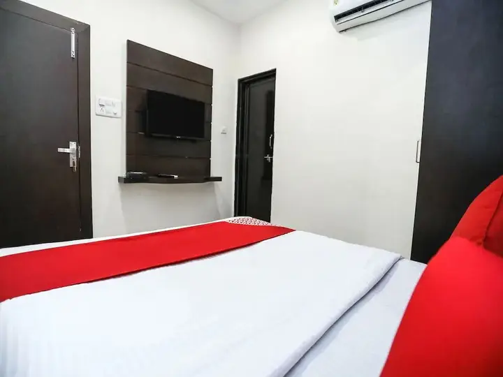 Бхопал: Hotel Madhuram Palace