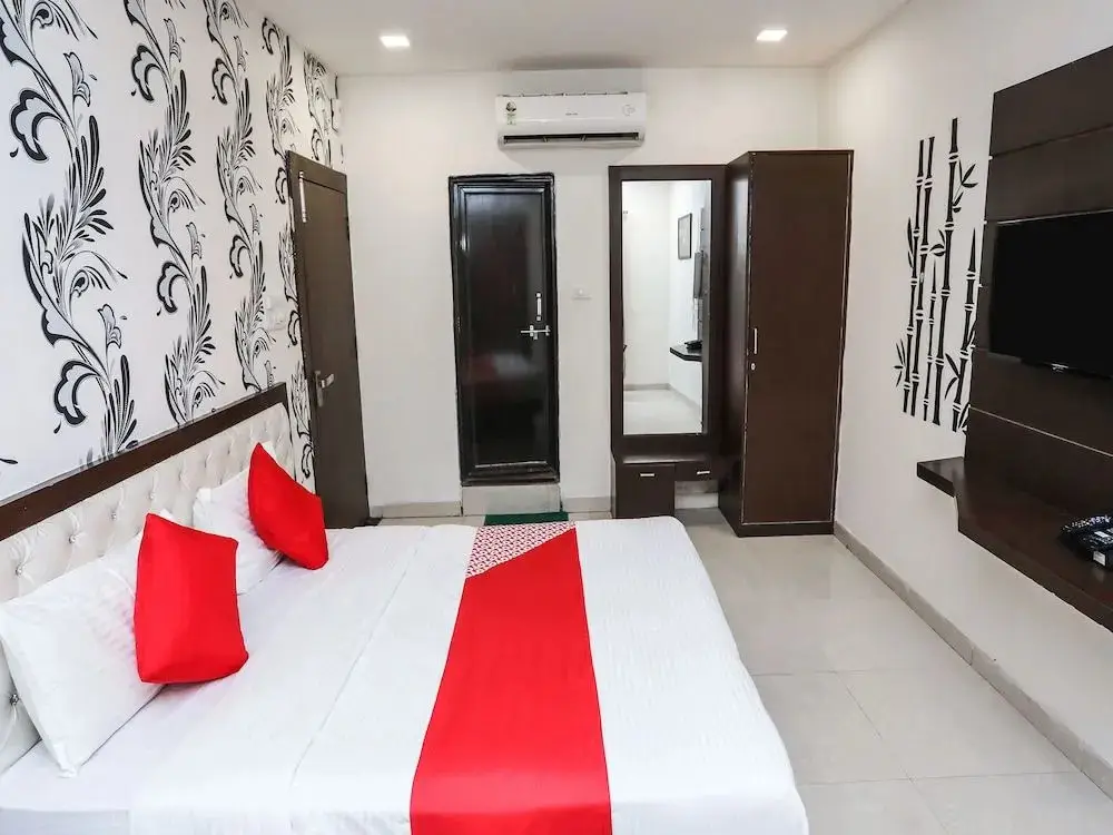 Бхопал: Hotel Madhuram Palace