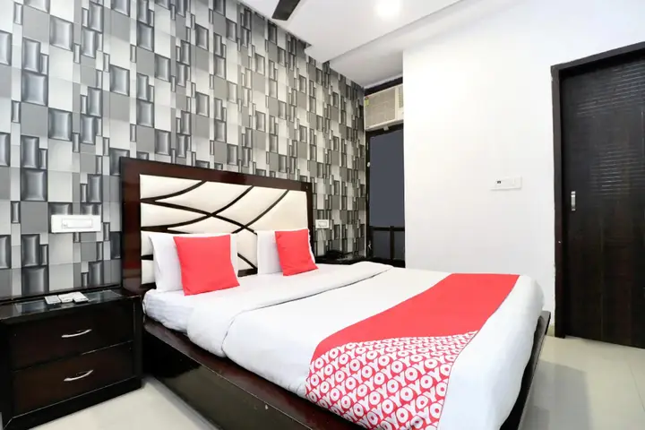 Лудхиана: OYO 3145 Hotel Seven Inn