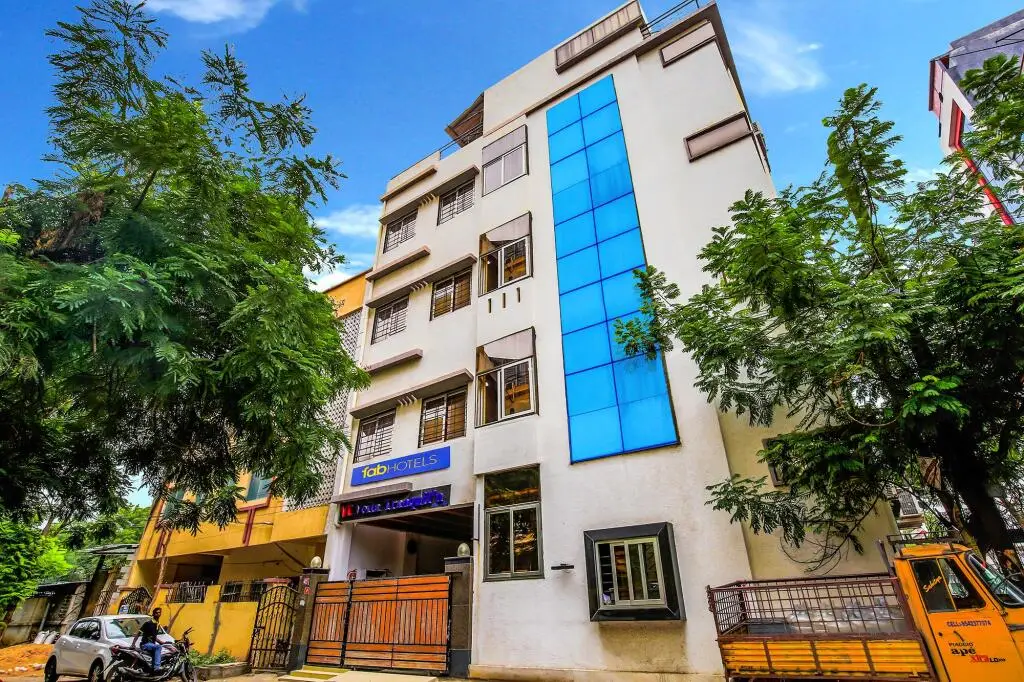Хидерабад: FabHotel Yesmark