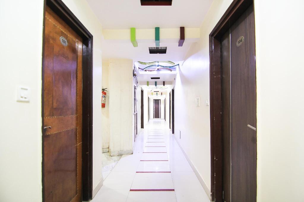 Канпур: OYO 2569 Hotel Paradise