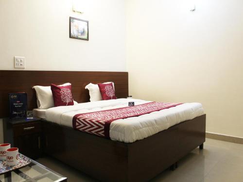 OYO Premium Cyber City Phase 3 — фото 1