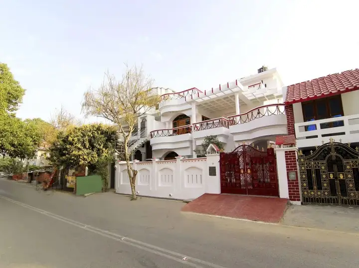 Лакхнау: OYO Rooms Near Mayo Hospital