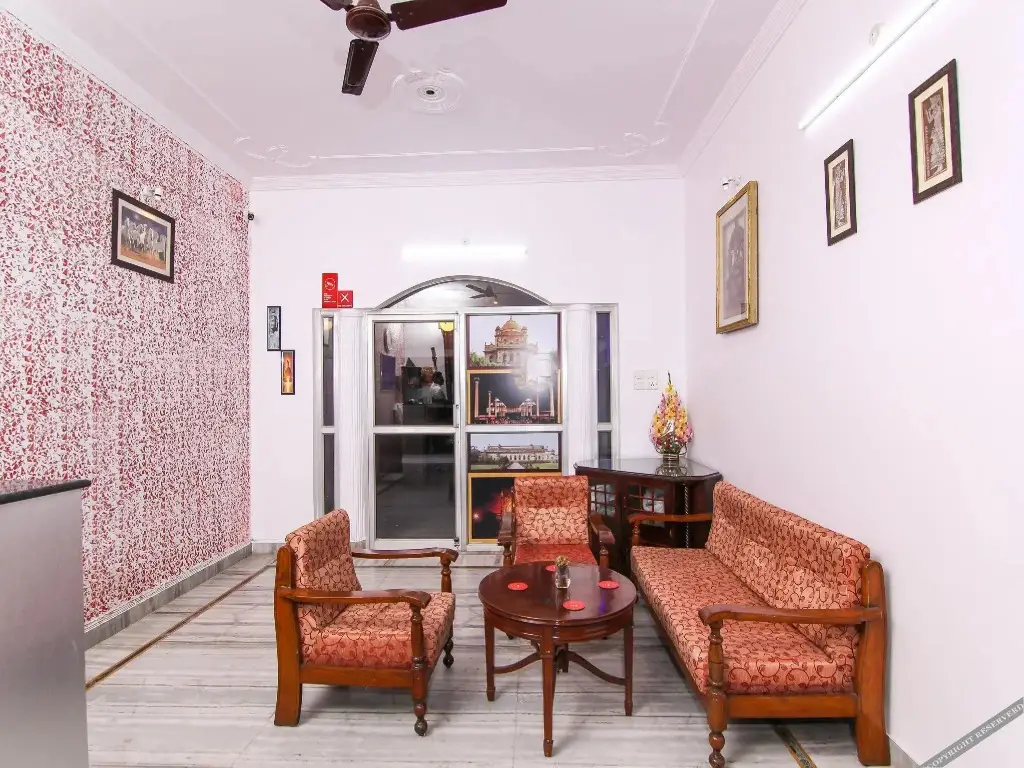 Лакхнау: OYO Rooms Near Mayo Hospital
