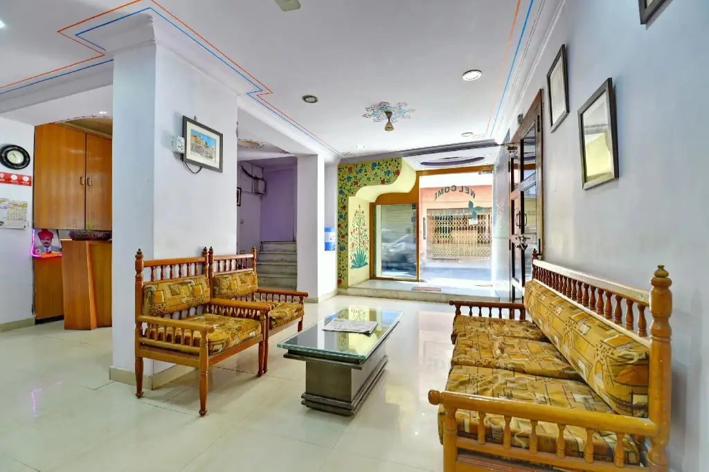 Удаипур: OYO Flagship 2421 Hotel The Ishani