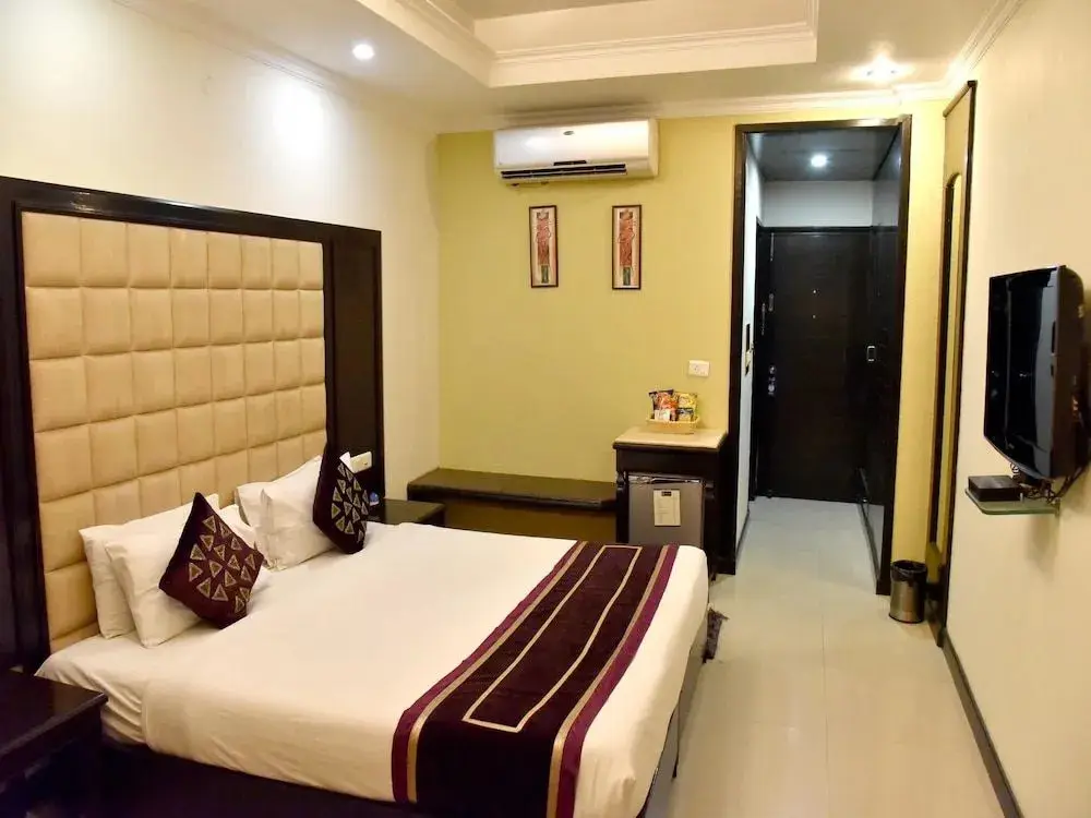 Чандигарх: OYO 2148 Hotel Metro 43