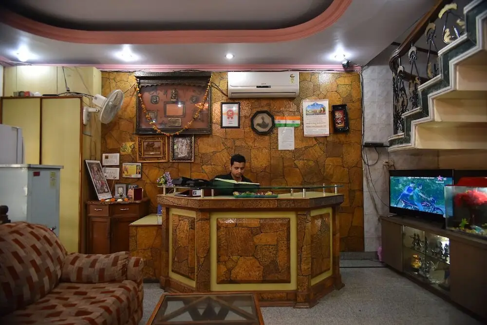 Rohtak: OYO Rooms Near Mansarovar Garden