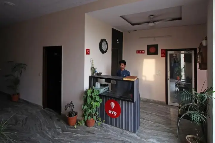 Большая Нойда: Hotel City Rooms Greater Noida by OYO Rooms