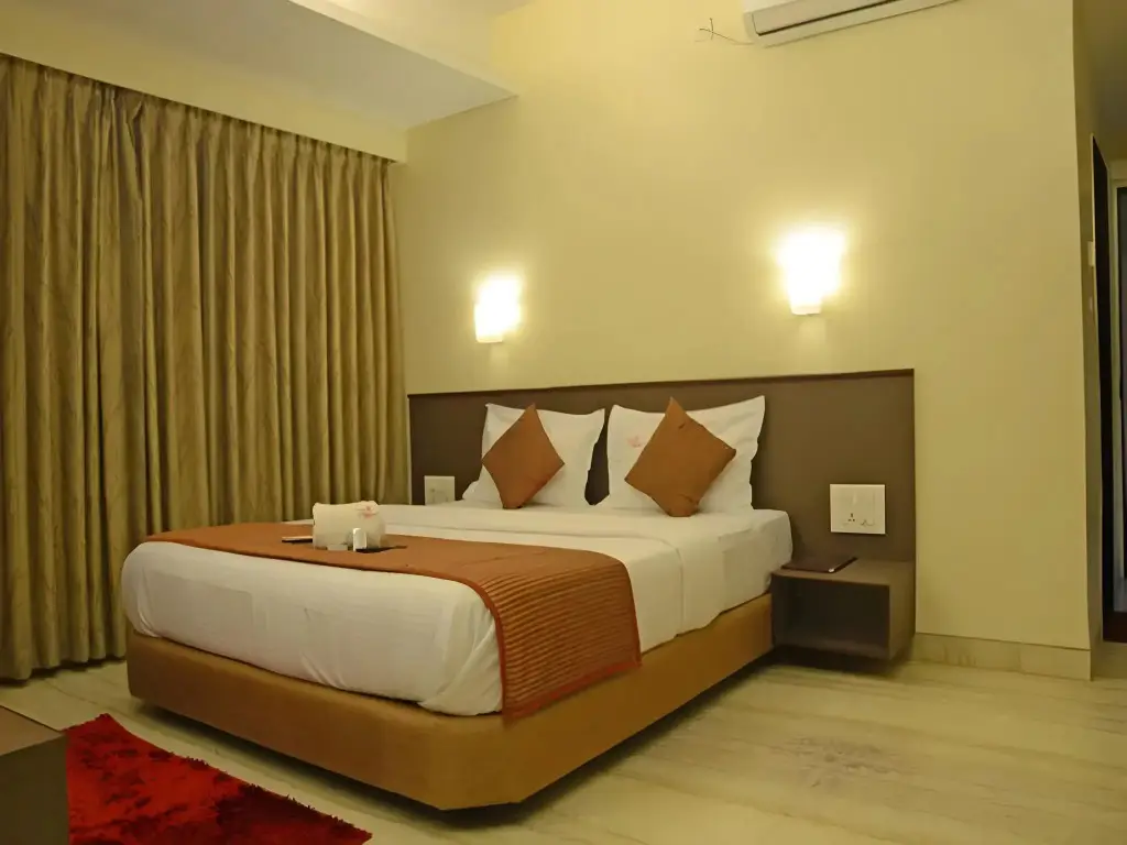 Колхапур: OYO 2726 Hotel Elegant