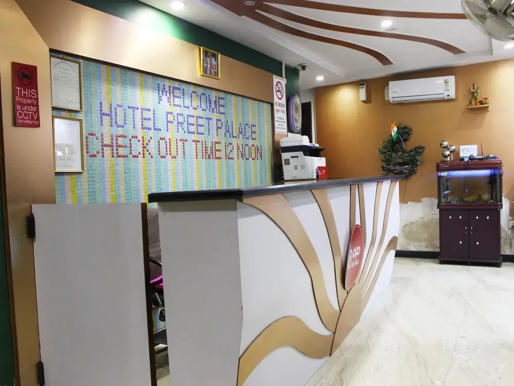 Нью-Дели: OYO 2705 Hotel Preet Palace
