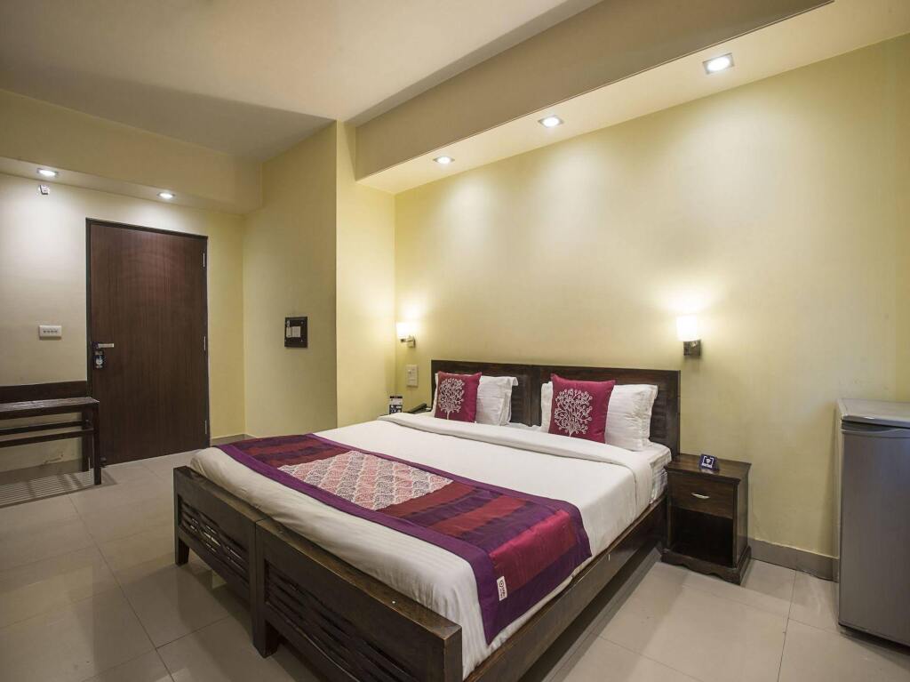 Джайпур: OYO 2048 Hotel Le Grand