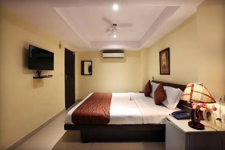 Лудхиана: OYO 2120 Hotel Silver Haze
