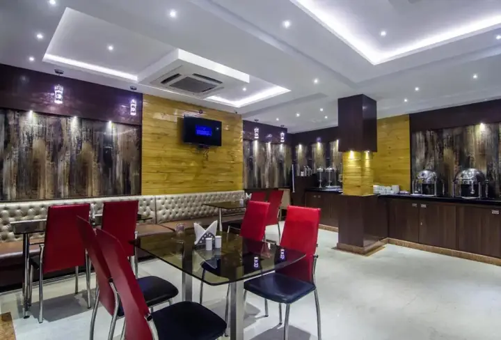 Колката: Hotel Sawood International
