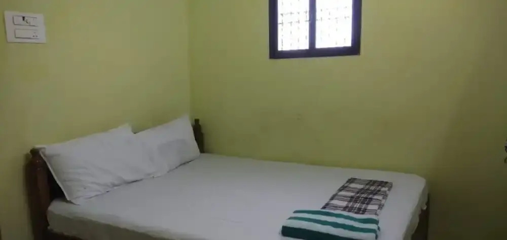 Тирупати: Hotel DMR Residency