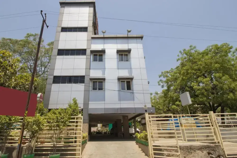 OYO 1421 Hotel Nirmal Excellency — фото 1