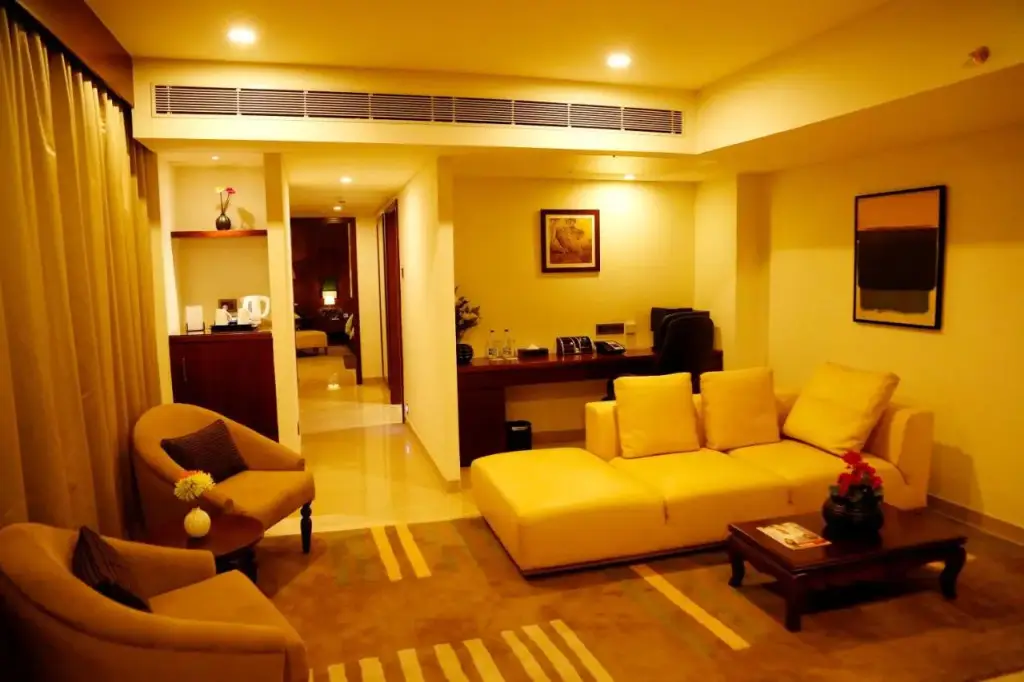 Кондотти: The Raviz Calicut