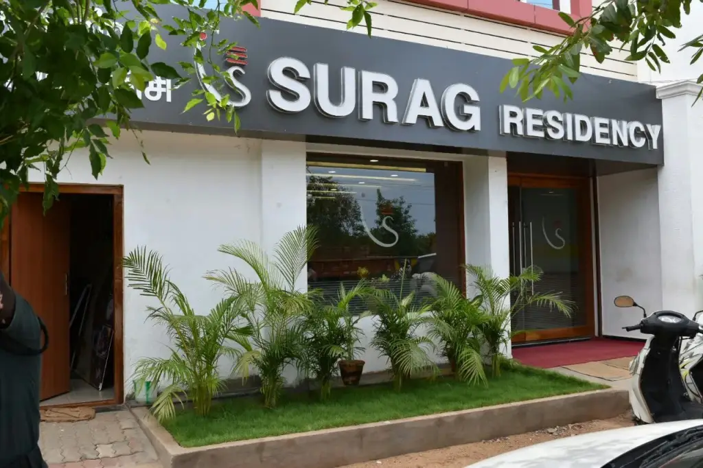Отель Surag Residency — фото 1
