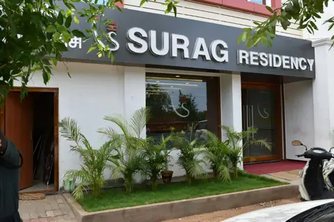 Отель Surag Residency — фото 1