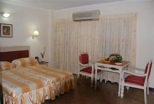 Колката: Hotel Host International
