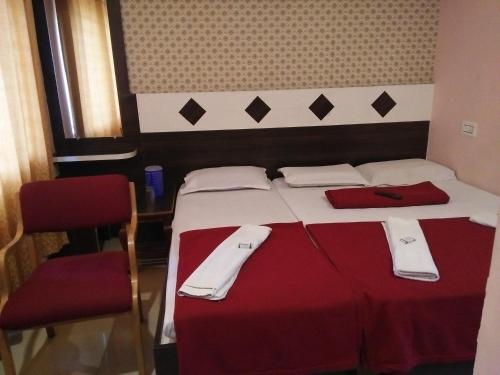 Майсур: Hotel Sangeeth Lodging