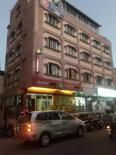 Hotel Sangeeth Lodging — фото 1