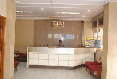 Майсур: Hotel Sangeeth Lodging