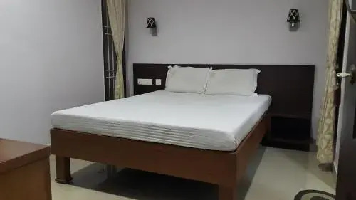 Пудучерри: Nest Budget Hotel