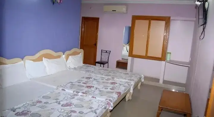 Шрикалахасти: Hotel Jayaam