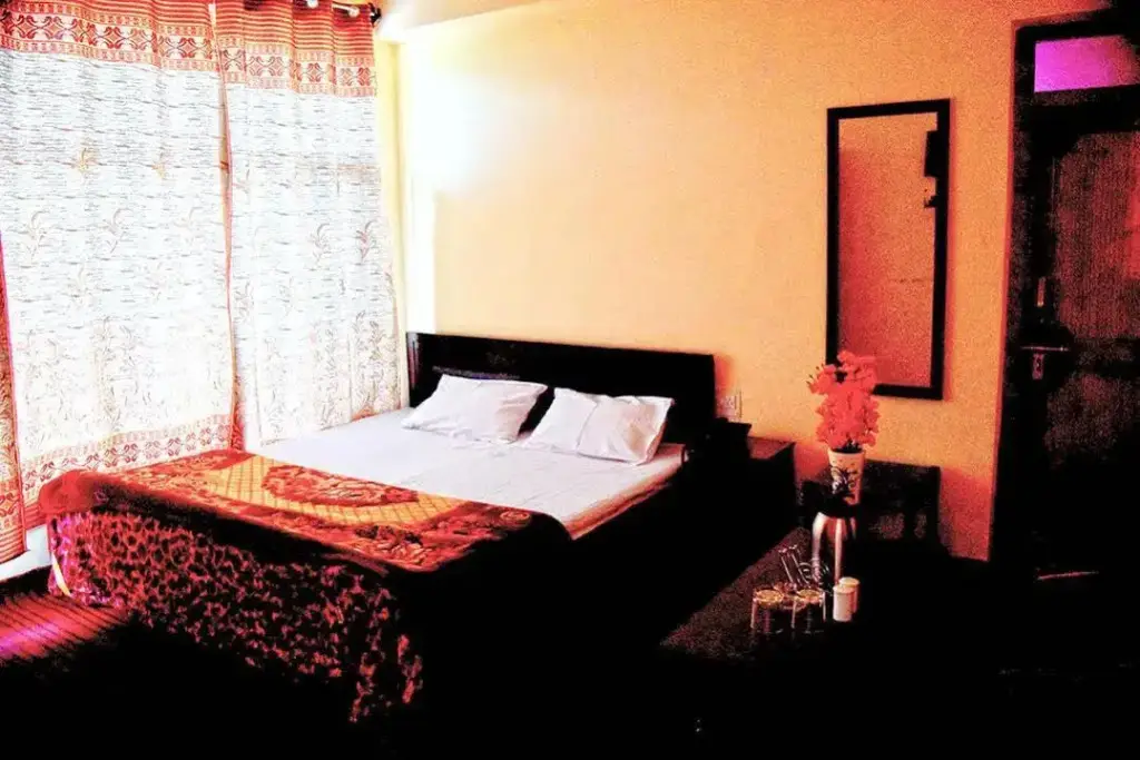 Каргил: Royal Inn Hotel