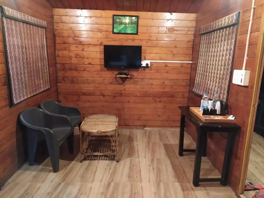 Наинитал: Rhea Safari Lodge