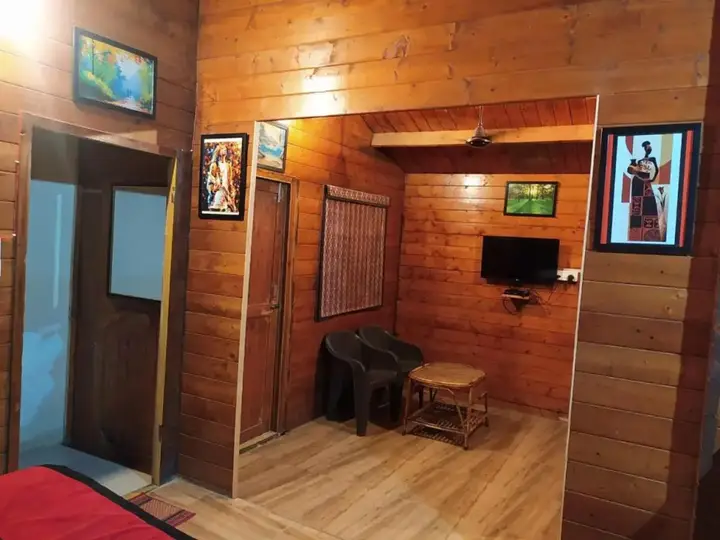 Наинитал: Rhea Safari Lodge