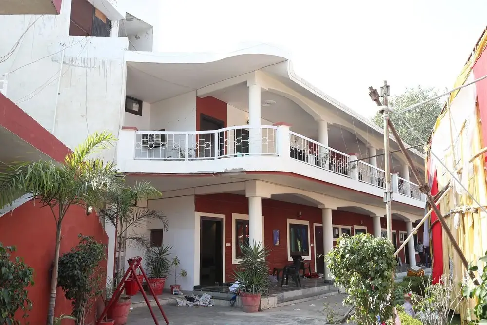 Агра: OYO 6253 Hotel Garden View Resort