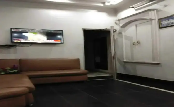 Лакхнау: OYO Flagship Hotel Lila
