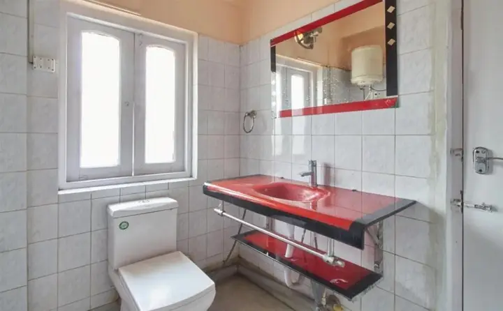 Колката: OYO Balaji Inn