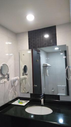 Паллипурам: Rouba Residency Hotel
