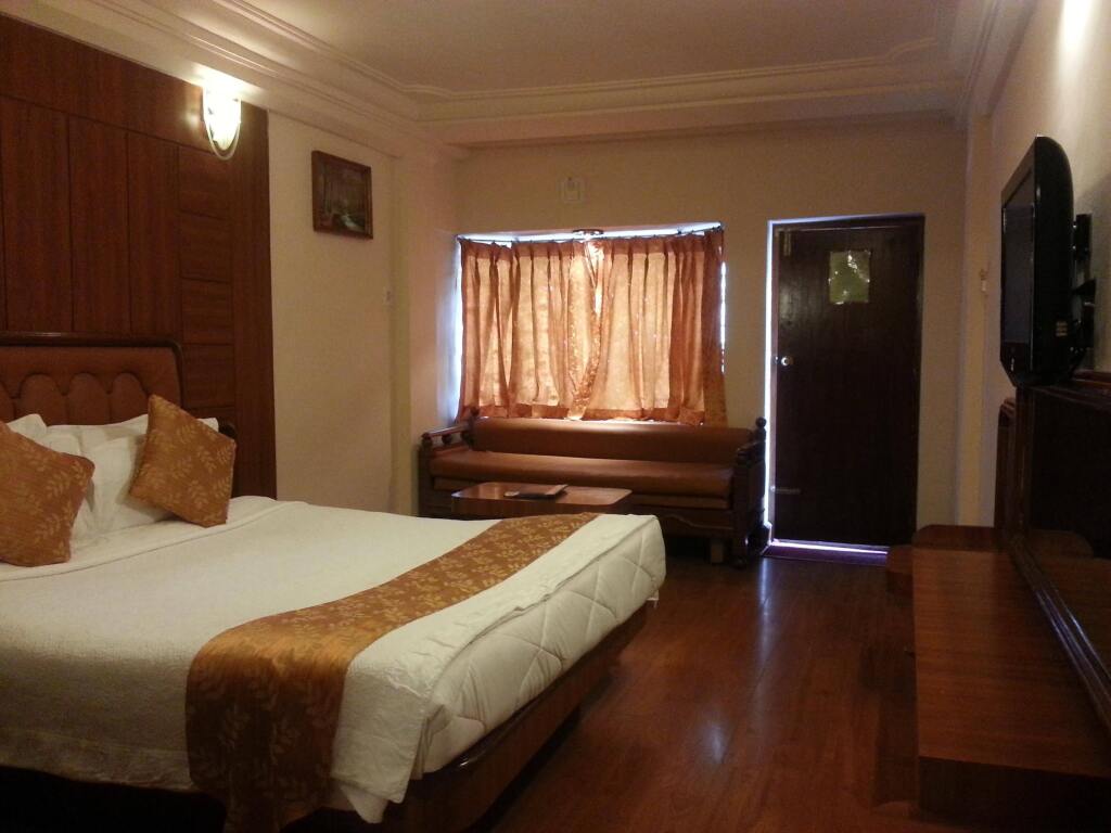 Hotel Darshan — фото 1