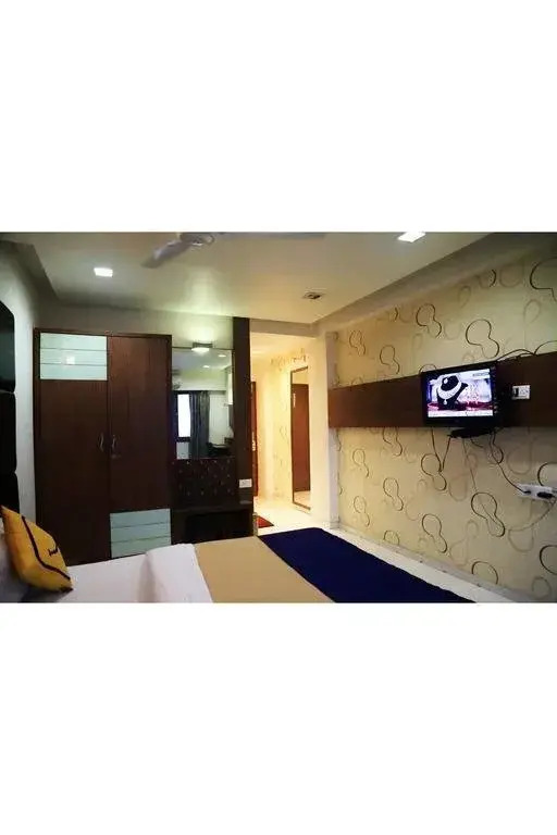 Ахмедабад: Vista Premier at Ellis Bridge Cross Road
