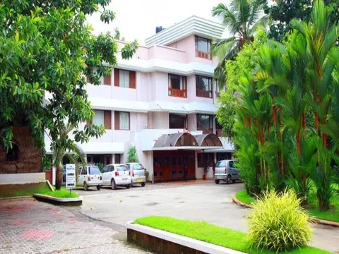 Hotel Highway Garden — фото 1