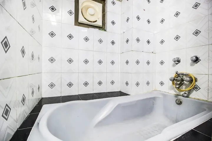 Канпур: FabHotel Mayfair Inn