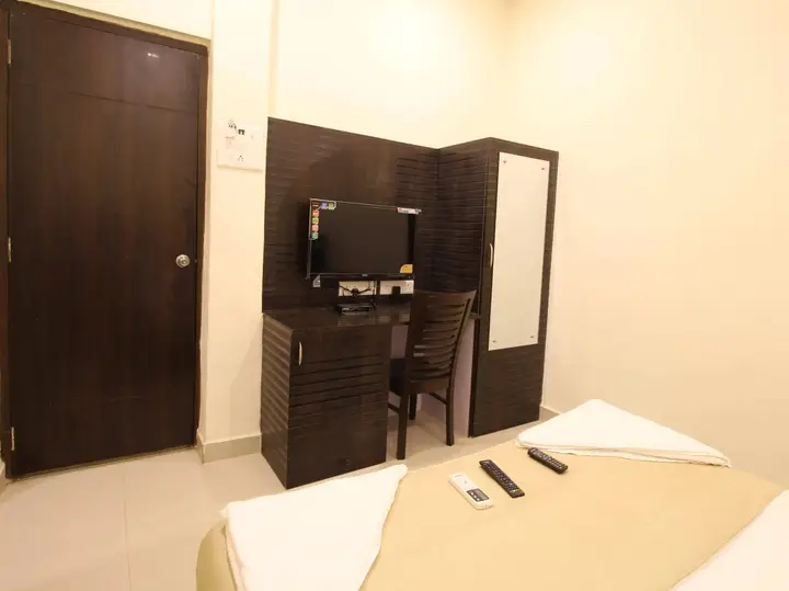 Мумбаи: Hotel Ashir Inn