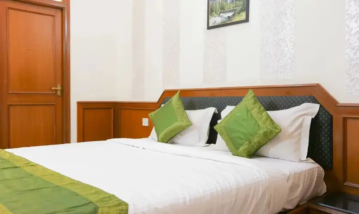 Бангалор: Hotel Adarsha Inn